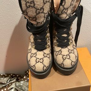 Gucci wool boots